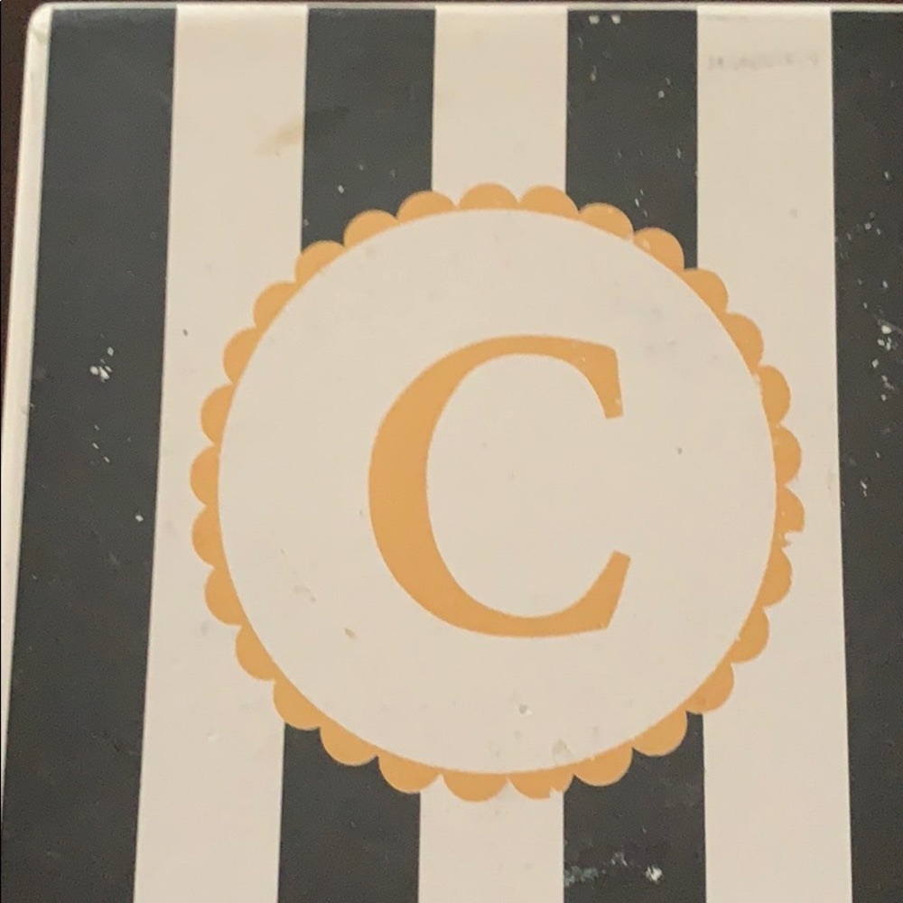 Meet your Posher, Carla